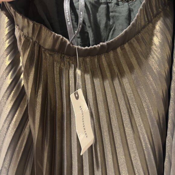 NWT NYE Anthropologie Pleated Metallic Skirt 14 Gold Top Midi | wedding guest - Picture 8 of 8